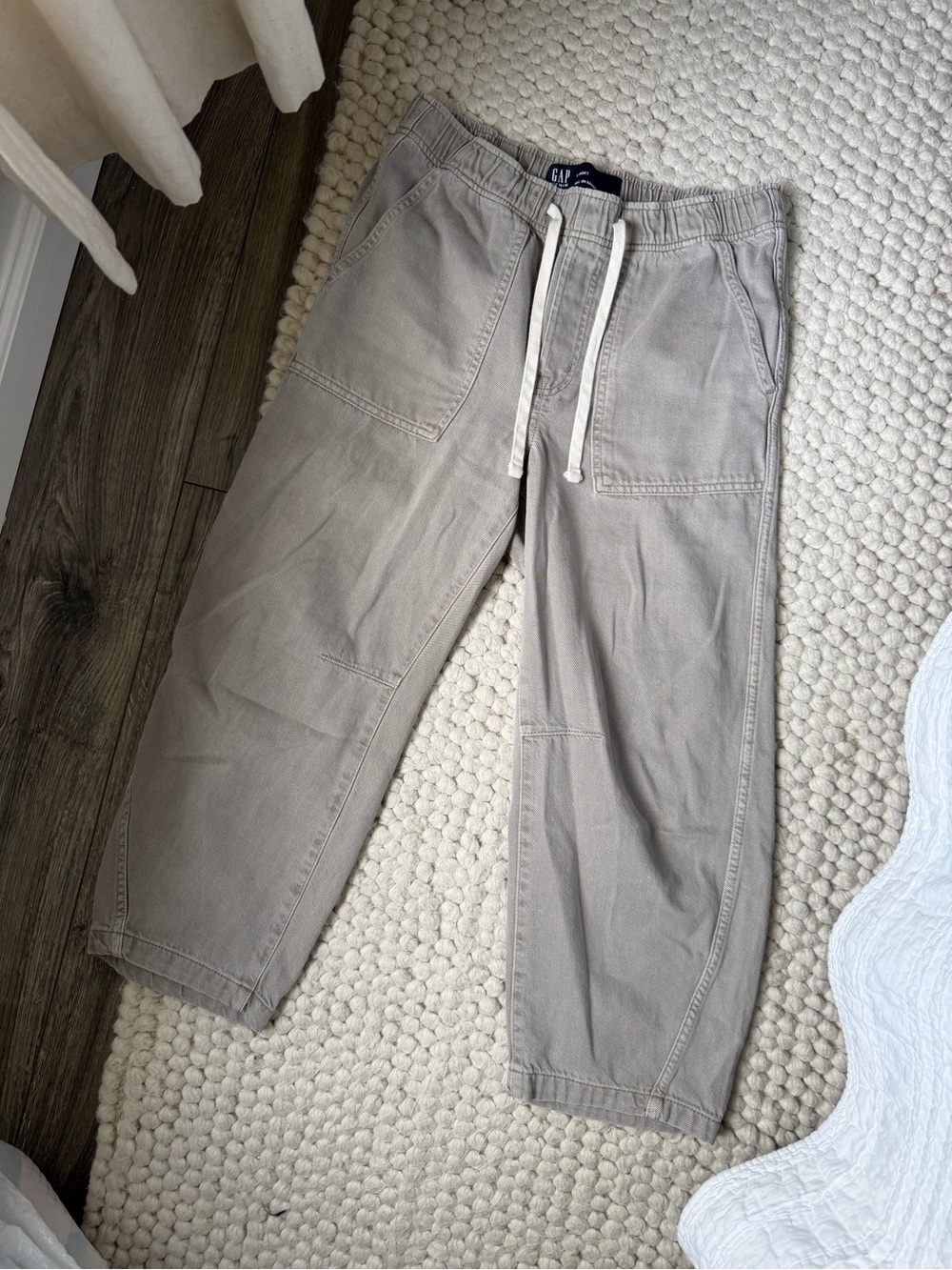 GAP Women’s Drawstring Barrel pants
